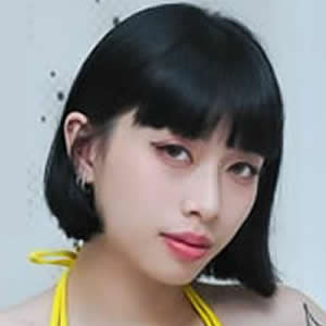 Yue Kelan (杨桃) Profile Photo